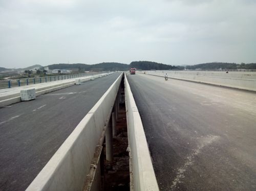 百马路.jpg 百马路.jpg